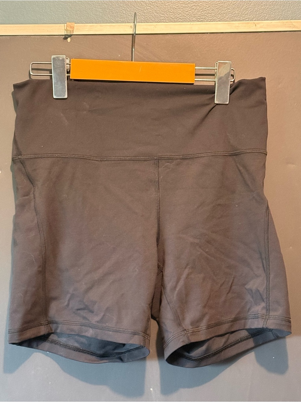 Lululemon Wunder Train High-Rise Short with Pockets 6"